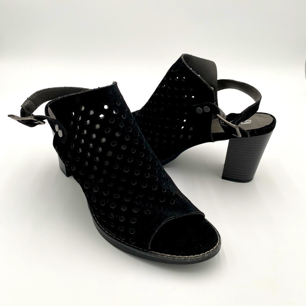 White Mountain Peep Toe Perforated Cut Out Chunky High Heel Sandal Black Size 10